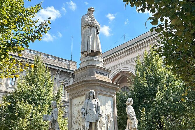Milan Coffee & History Crawl with a Licensed Tour Guide - Piazza Mercanti: Middle Ages Views and a Local-Only Detail