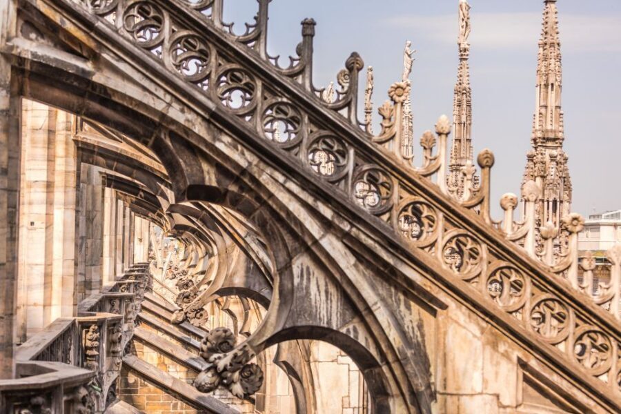 Milan Duomo and Rooftop 2-Hour Guided Tour - What Makes the Guided Format a Good Value at About $81.57