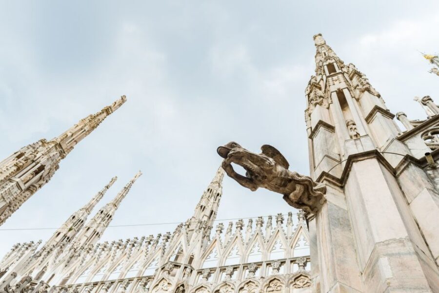 Milan: Duomo & Rooftop Tour with Optional Hop-On Hop-Off Bus - Downstairs to the crypt under the altar: Carlo Borromeo’s tomb