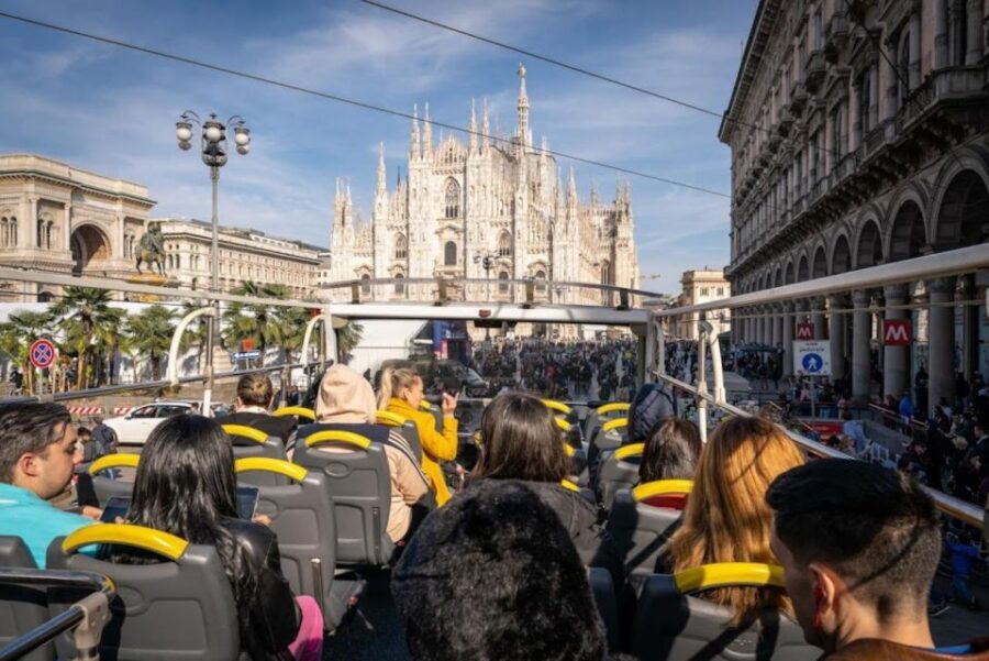 Milan: Duomo & Rooftop Tour with Optional Hop-On Hop-Off Bus - Up by lift to the Duomo Rooftop: panoramic views with a guide