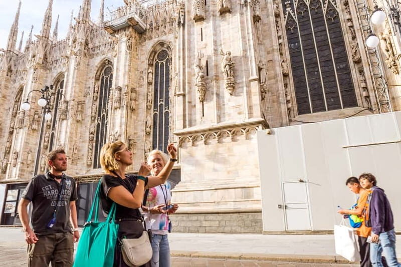 Milan Duomo Rooftops Tour + Optional Hop-on-Hop-off ticket - Optional hop-on-hop-off: how to use it wisely