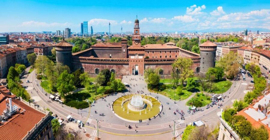 Milan: Duomo, Sforza Castle, and Pieta Guided Tour - Entering the Duomo of Milan without the ticket-line chaos