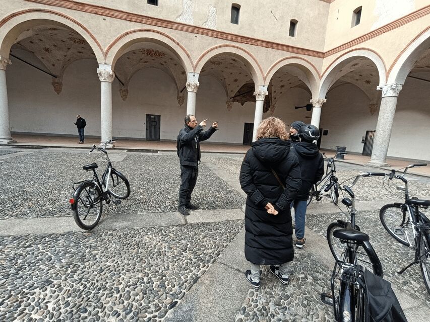 Milan: ELECTRIC-Bicycle Tour Live Tour Guide 3 hours & half - Electric-assisted biking: why this route feels easy
