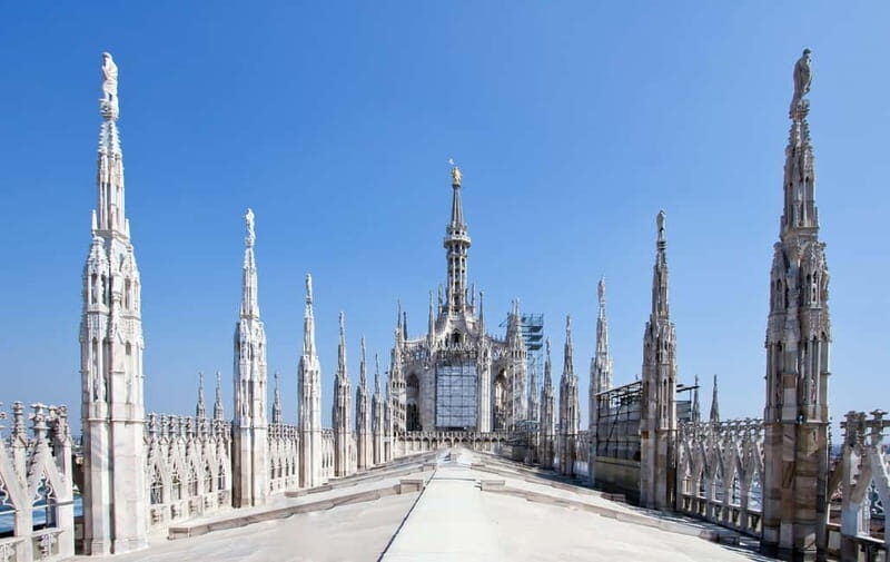 Milan: Fast Track Cathedral and Duomo Rooftop Guided Tour - Price and logistics: when fast track is worth it