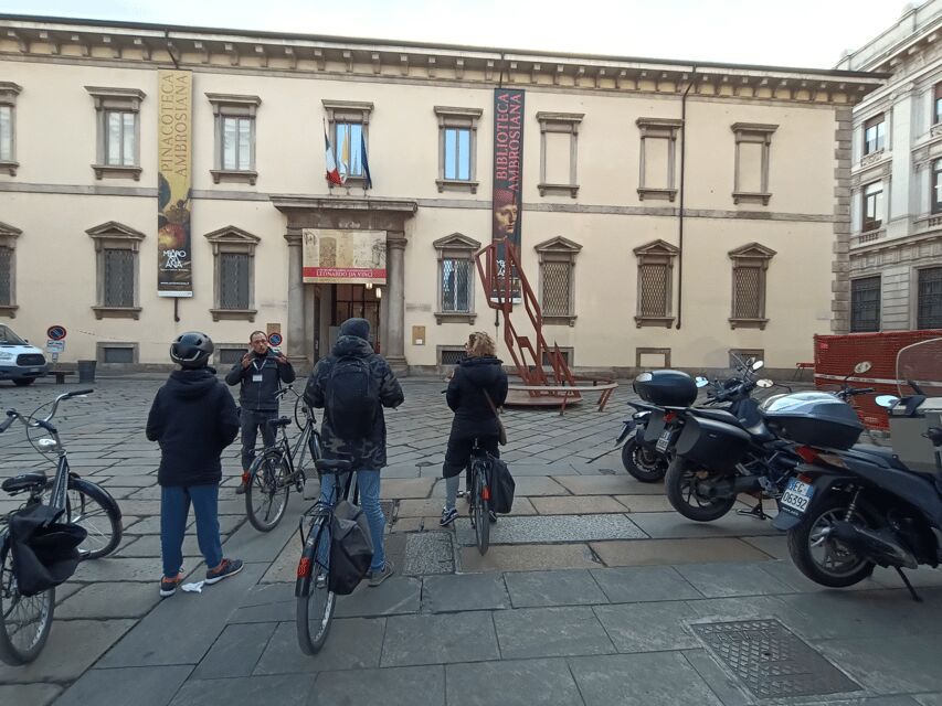 Milan: Guided Bike Tour - Mercanti Square to La Scala and the Galleria: Milan’s main center, paced for cyclists