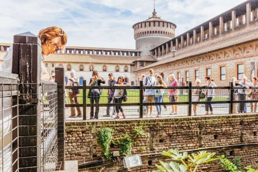 Milan: Guided Walking Tour & Last Supper Visit with Ticket - Key things to know before you go