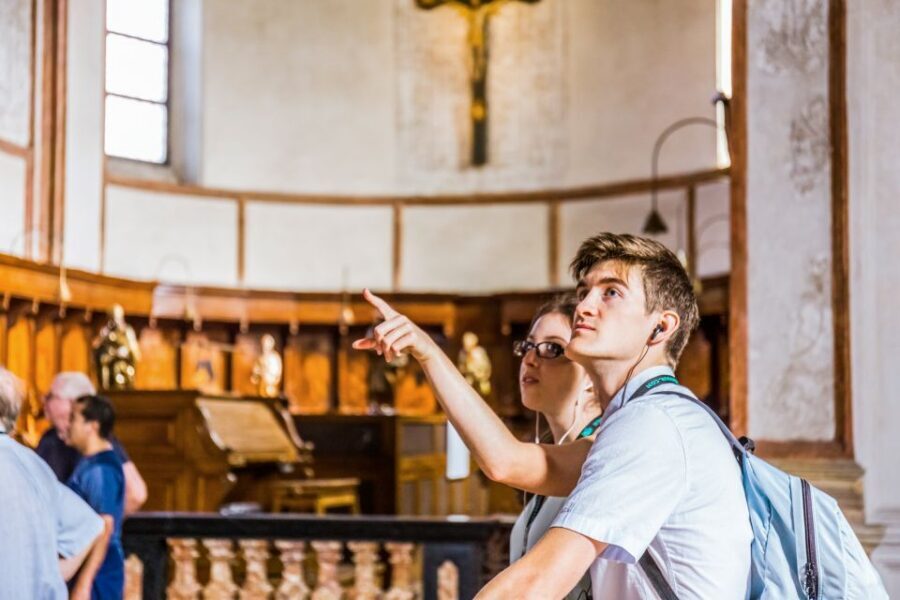Milan: Guided Walking Tour & Last Supper Visit with Ticket - Using the Sforza Castle stop to understand Milan’s power