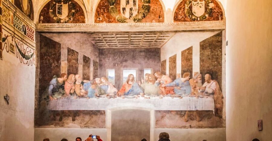 Milan: Guided Walking Tour & Last Supper Visit with Ticket - Piazza Mercanti and the medieval spine of the center
