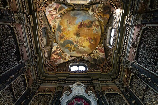 Milan: Highlights and Secret Treasures walking tour - A 3-hour Milan highlights walk that actually gives you bearings