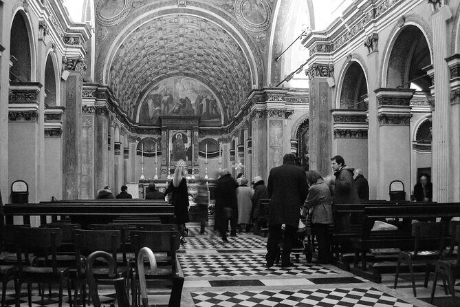 Milan: Highlights and Secret Treasures walking tour - Chiesa di Santa Maria presso San Satiro and the secret-sense effect