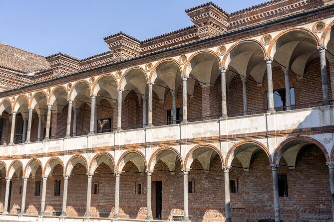 Milan: Highlights and Secret Treasures walking tour - Piazzale Luigi Cadorna and the walk to Sforzesco Castle