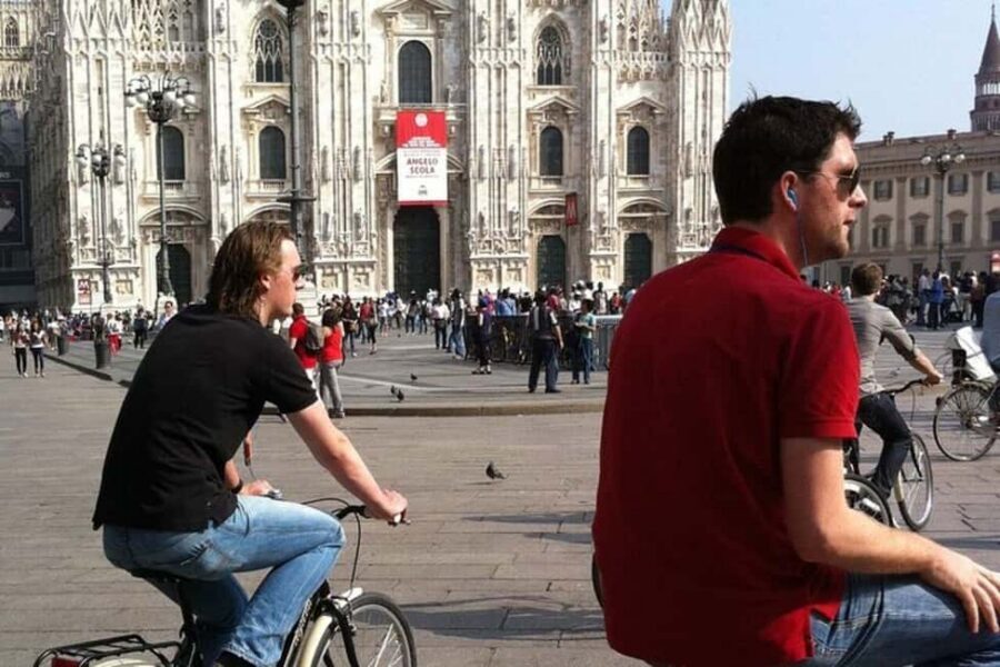 Milan : Highlights & Hidden gems Private Walking Tour - Piazza del Duomo: why Milan starts with the cathedral square