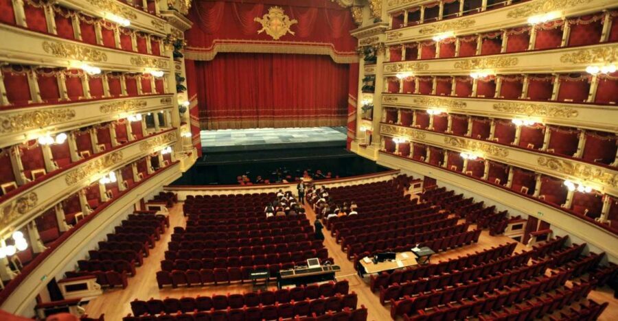 Milan: La Scala Theater & Museum Guided Experience - Getting the best view: boxes, auditorium layout, and the chandelier