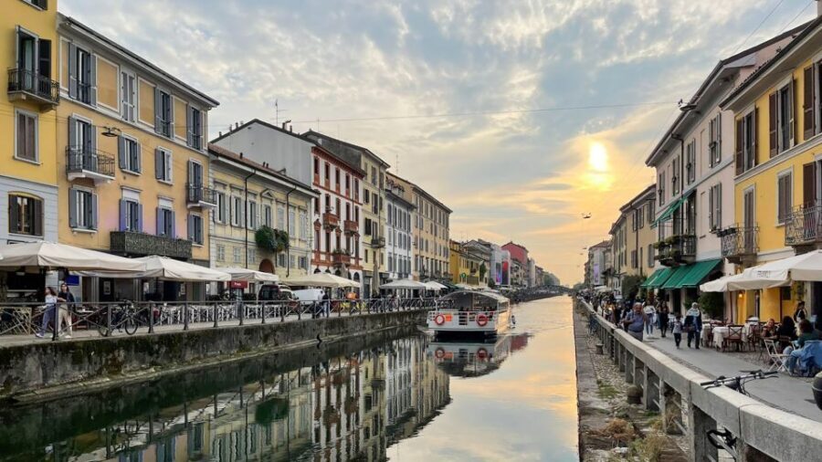 Milan: Navigli District Canal Boat Tour with Aperitivo - Navigli canal views: why a boat beats the sidewalk
