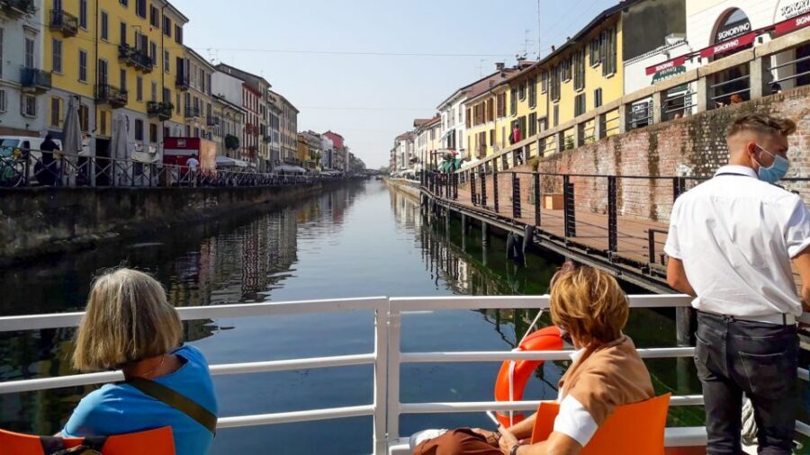 Milan: Navigli District Canal Boat Tour with Aperitivo - Rules that matter: age, behavior, and drink service