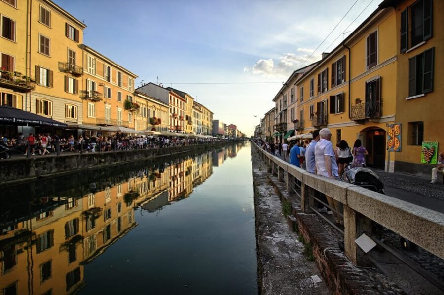 Milan: Navigli District Guided Canal Cruise - Practical stuff you’ll actually care about: timing, weather, and comfort