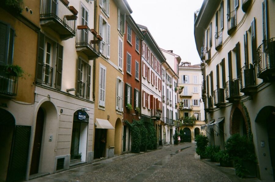 Milan: Pinacoteca Art Gallery and Brera District Guided Tour - The handoff to Brera: turning art into a street-level Milan