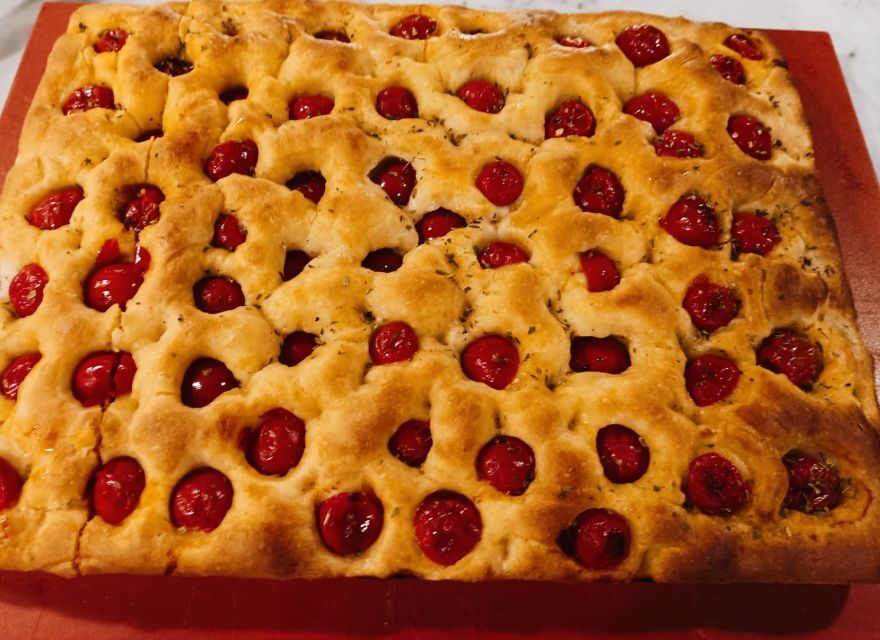 Milan: Pizza and Tiramisu Cooking Class with Wine Tasting - Dinner you make yourself: pizza and tiramisù on the same plate