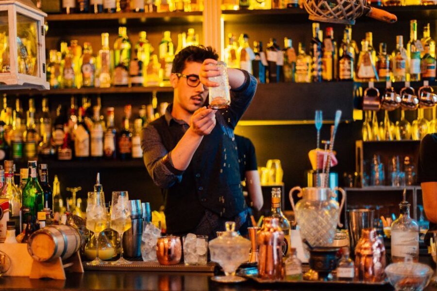 Milan: Private Tour with Drinks & Bites in Centro Storico - Seeing Milan Highlights Between Stops (Without the Big Sightseeing Overload)