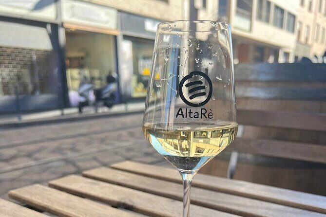 Milan Private Walking Tasting Tour with Secret Food Tours - Stop 2: Via Darsena and the Navigli nightlife zone