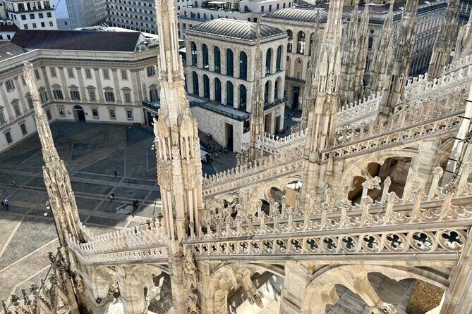 Milan Semi-Private Max 6 People Tour with Last Supper and Duomo - Piazza Affari and the L.O.V.E. finger: Milan’s serious side with comedy