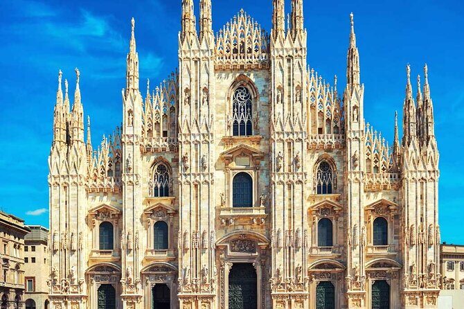 Milan : Small Group Tour Duomo and Terrazze - Getting there the easy way: La Rinascente meeting point