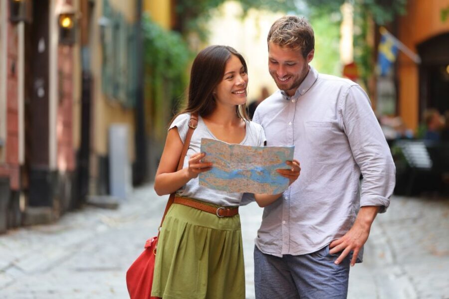 Milan: small group walking tour of the Duomo and city centre - Starting at Cathedral Square or the Galleria: pick the vibe you want