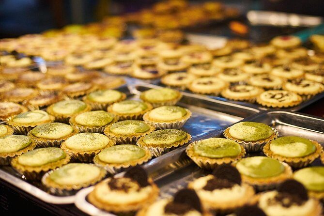 Milan: Sweet Delights Patisserie Tour by Do Eat Better - Stop 4 near Piazza Mercanti: mignon pastries as miniature art