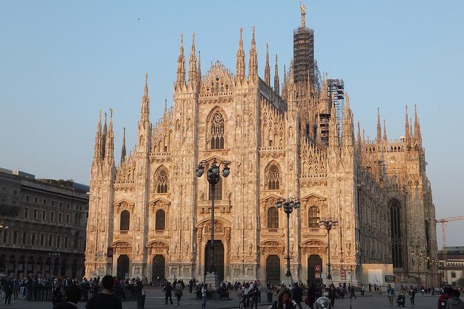 Milan The Last Supper and Vintage tram tour in Milan - Practical tips: ID, luggage, and how much walking to expect