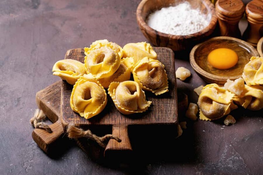 Milan: Traditional Pasta and Tiramisù Masterclass - Finding the Door in Milan: The 38-ITDP Buzz Call