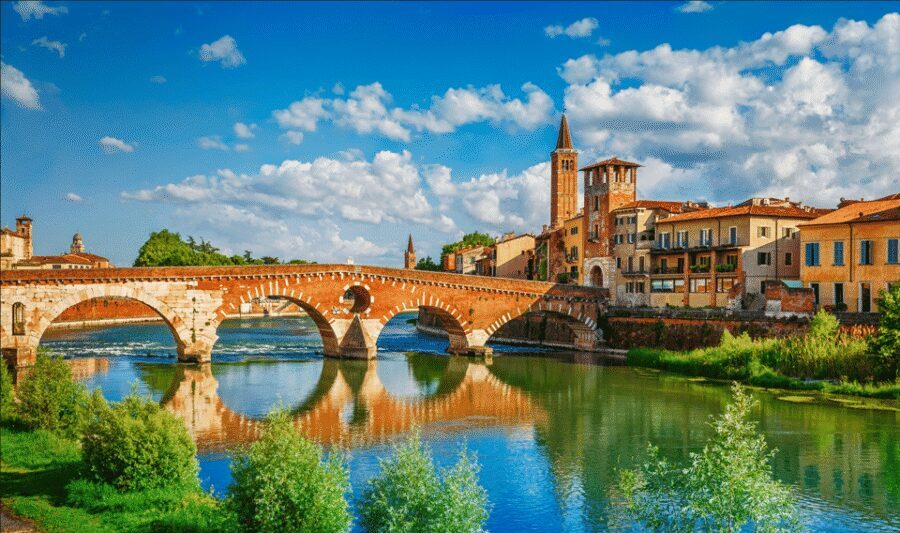 Milan: Verona Day Tour with a Lake Garda Cruise to Sirmione - From Milan to Verona: how the coach time sets you up