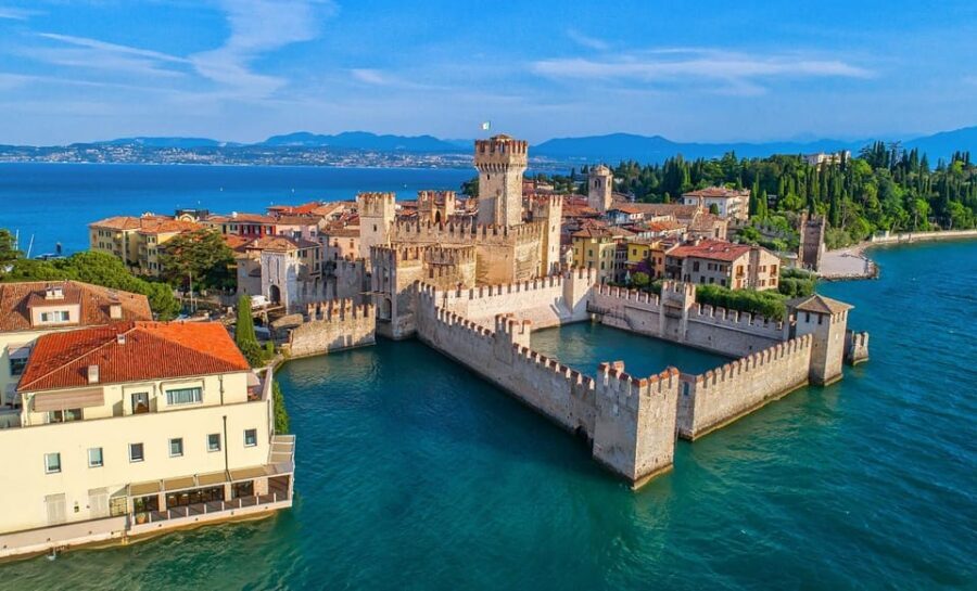 Milan: Verona Day Tour with a Lake Garda Cruise to Sirmione - Sirmione free time: what to do with 2 hours by the water