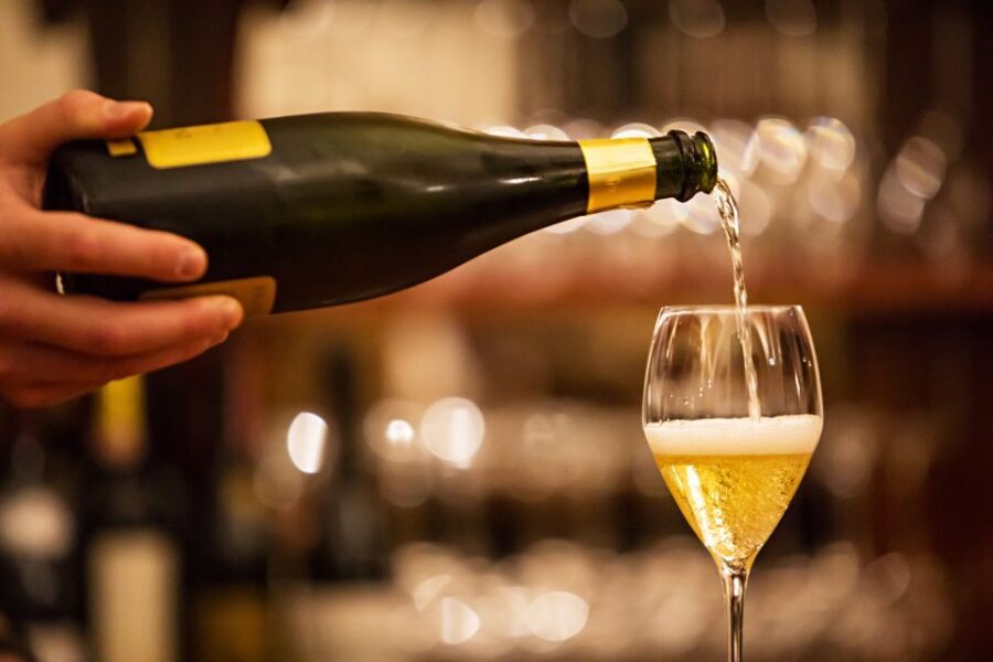 Milan: Wine Tasting Experience in the City Centre - Key highlights you’ll care about