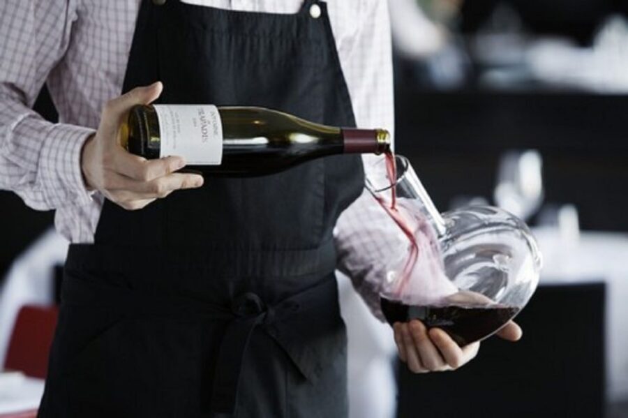 Milan: Wine Tasting Experience in the City Centre - Three wines in one night: red, white, and sparkling