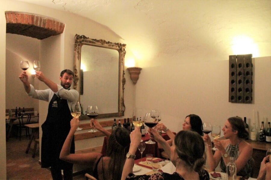 Milan: Wine Tasting Experience in the City Centre - Setting and vibe: an elegant, local Milan wine bar