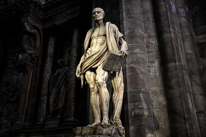 Milano Walking Tour with Audio and Written Guide by a Local - What makes the guide part worth it (audio, text, and local tips)