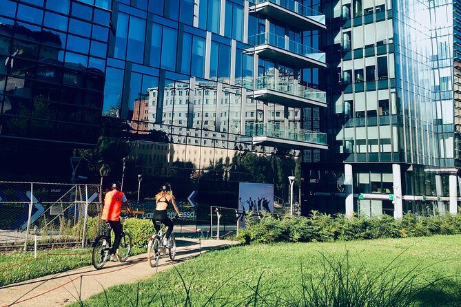 Miles and smiles /// Milan's ride - Duomo Area and Piazza San Fedele: Finishing at the Big Center