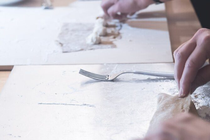Pasta Fresca Hands-on Cooking Class with a Local in Como - Where it happens in Como: intimate, English-friendly, and close to transit