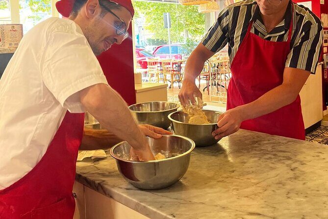 Premium Pizza Making Class at a Pizzeria in Como - Como wood-fired pizza class: what you actually do (and what you’ll remember)