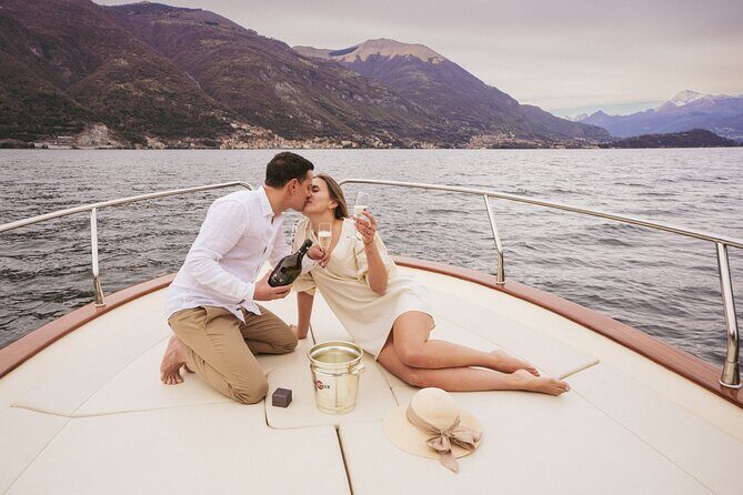 Private Boat Tour on Italian Gozzo on Lake Como - Bellagio by Boat: Serbelloni Gardens, San Giacomo, and the Navigation Museum