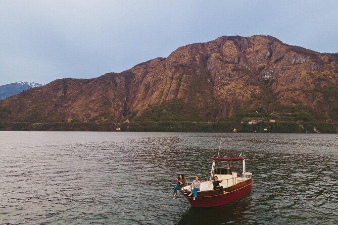 Private Boat Tour on Italian Gozzo on Lake Como - Ossuccio, Comacina, and George Clooney’s Laglio Home