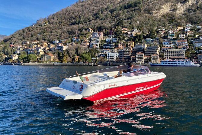 Private Cruise on Lake Como with Luxury Motorboat from 1H to 4H - Moltrasio and Carate Urio: private-villa views without the crowds