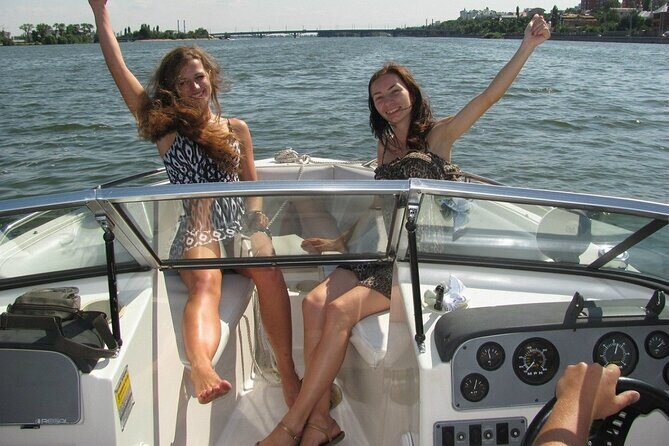 Private Lake Como Boat Tour with Captain Exclusive Scenic Cruise - Lake Como from central Como: why this 1-hour works