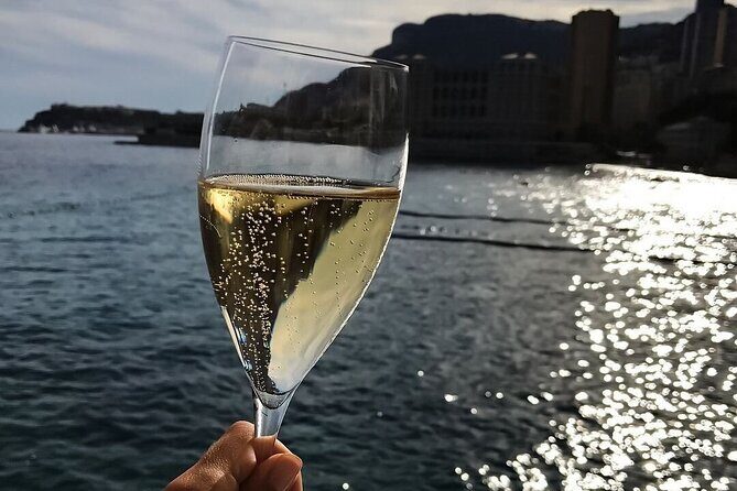 Private Lake Como Boat Tour with Captain Exclusive Scenic Cruise - Price and what you’re really buying for $405 per group