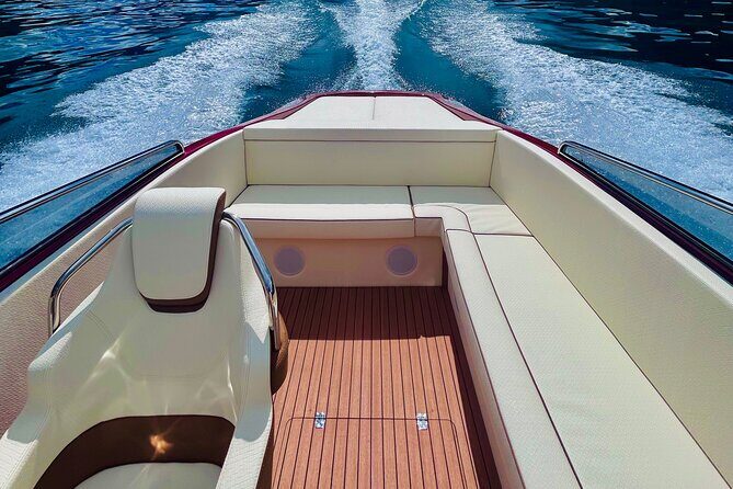 Private wooden boat tour on Lake Como - Why a Private Wooden Boat on Lake Como Feels Different