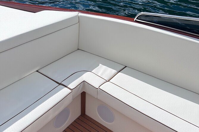 Private wooden boat tour on Lake Como - Villa d’Este and Cernobbio: Luxury Hotels Meet a Calm Town