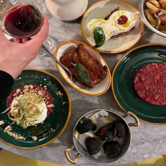 Secret Food Tours Milan - Meeting at Porta Genova and the orange-umbrella moment
