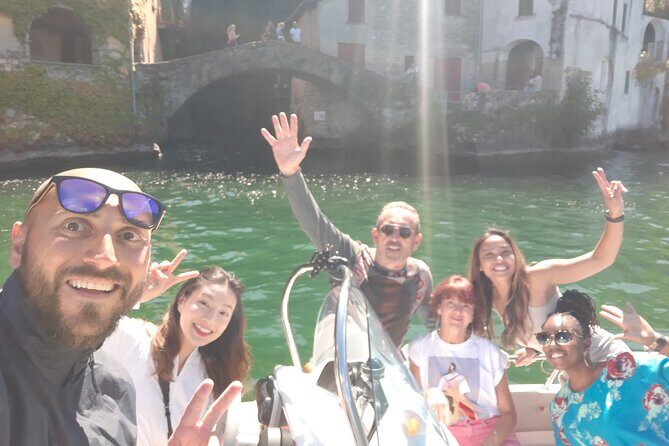 Shared Subacco Lake Como Boat Tour for 3 Hours - Boarding in Como: where you meet and what to expect on the water