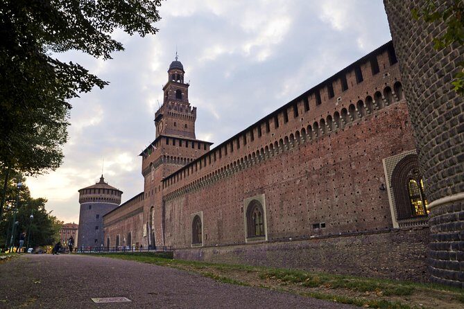Skip the Line: Essential Milan Tour Including Da Vinci's 'The Last Supper' - Pace, comfort, and what to pack
