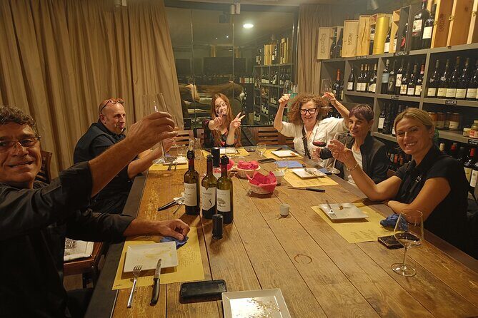 Taste of Lake Como: 4 Wines Paired with Local Cheese Charcuterie - Upsell and group matching: the one wrinkle to plan for